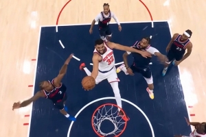 谁也不虚让谁！伦纳德强突唐斯上篮2+1 唐斯突破拉杆上篮2+1回应