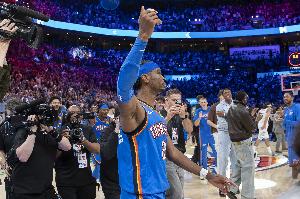 SGA谈主场球迷：他们改变了走势 在这里我们才能发挥出最佳水平