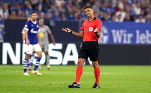 加拉塔萨雷VS利物浦裁判：西班牙裁判组执法，主裁判曼萨诺