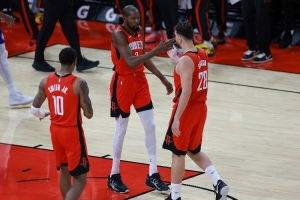 KD疑似使用小号评论队友！小托马斯：用小号不可取 直接说更好