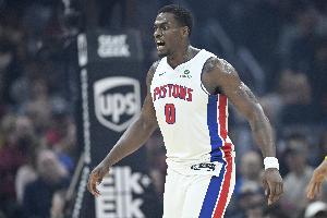 高效吃饼难救主！杜伦首发26分钟 12中10空砍24分5板