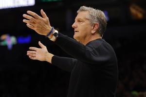 惨败魔术！芬奇：球队的努力程度是够的 问题更多是战术执行失误