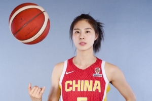 王思雨晒照：世预赛 珍惜每一次上场 拼下每一场比赛