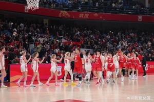 火爆！中国女篮武汉热身赛涌入了5000多名球迷 上座率高达八成
