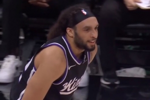 给替补席打嗨了！德文·卡特撤步三分还在进 单节砍下第20分！