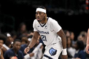 师傅什么工作？马沙克半场11分48秒3犯规 其他数据挂零