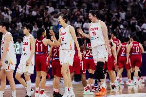 内外双核！杨舒予+韩旭首节合计9投7中 合砍15分3板3助1帽