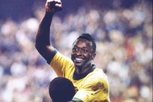 俱乐部官方认证！在获得队友称赞后，瓦伦西亚将萨迪克P成贝利