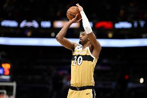 早知道不休息了！萨尔首节7中6轰13分 与阿德巴约对飚半节