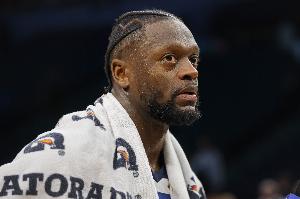 末节未上场！兰德尔三节出战26分钟 11中5&三分5中1拿到14分7板