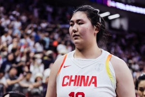 媒体人：张子宇篮下成功率太高了 比利时不打阵地战在外面投三分