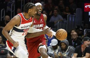 文胖：科蜜不乐意看到有人超科比 总决赛为湖人而战可能勉强同意