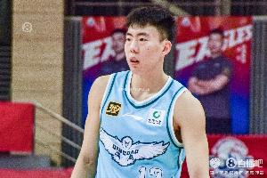 段昂君：我们和上海在实力上有差距 大家第四节打得有点乱