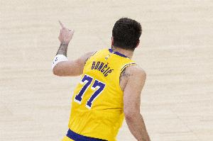 周最佳先生！东契奇本赛季至今使用率高达36.4% 排名联盟第一