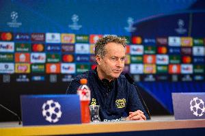 勒沃库森主帅：上半场组织进攻失误太多，看到了与顶尖球队的差距