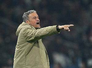 巴黎在欧冠淘汰赛对阵非法国球队两回合打进7球，队史首次做到