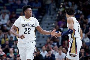 菜鸟也有贡献！7号秀费尔斯拿到11分3助 13号秀奎因砍14分2板2助