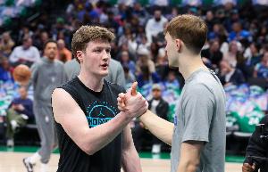 解说：弗拉格连续缺席/克尼佩尔越打越好 最佳新秀悬念越来越小了