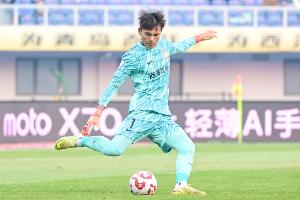 直播吧：李昊肋部受伤，因伤缺席新一期国字号名单