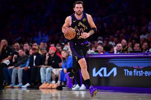 东契奇单场至少60分+5板+5断+5三分 NBA历史第二人！比肩火箭登