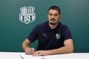 萨索洛门将：对方主罚点球前我就确信能扑出，扑米利克头球更困难