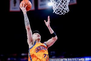 填满数据栏！张镇麟10中5拿下14分3板4助2断1帽