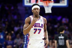 扛起进攻大旗！埃奇库姆28投14中&三分15中7 空砍35+6+4