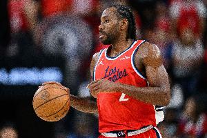 强势反弹！伦纳德次节7中5独得16分 半场砍下22分3断1帽