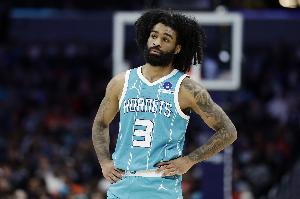 科比·怀特：我们进攻爆发力十足 不仅能打出一波流还能守住优势