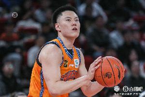 火力全开！李弘权11中8砍下全场最高27分外加5板 三分9中7