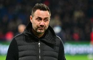 英媒：热刺高层考虑立即任命德泽尔比，曼联对后者的兴趣降温