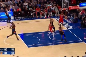 舒展！德章泰·穆雷疾速反击 助飞墨菲双方滑翔空接砸扣！