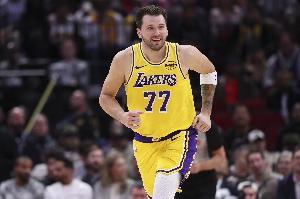 杰伦·布朗：东契奇真的与众不同 他天生的得分本能爆表