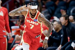 你快成领袖了！亚历山大-沃克首节10分钟 6中6&三分2中2砍14分