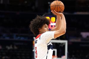 奇才官方：凯肖恩·乔治左肘尺侧副韧带远端二级撕裂 一周后复查