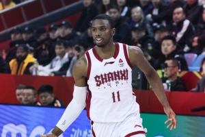 犯规困扰！迪亚洛23分钟11中4贡献14分7板3助1断1帽 4次犯规