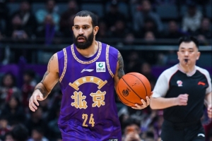 外线差距悬殊！北控三分25中10 宁波三分21投仅3中