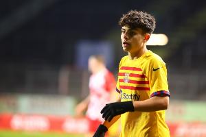 阿斯报：埃斯帕特既能踢右后卫又能踢中场，他被拿来和拉姆比较