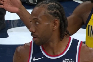 小卡生涯（包括季后赛）第12次在末节或加时赛最后5秒投中制胜球