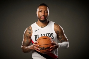 铁林：利拉德不应该入选75大 帕克4冠1FMVP都落选了