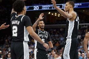 纳什谈文班竞争MVP：交锋占优不能决定MVP 而在于赛季的整体表现