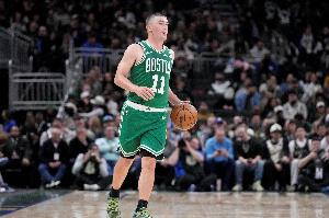 进攻端真滴稳！普理查德18中10&三分6中2砍下28分6板6助