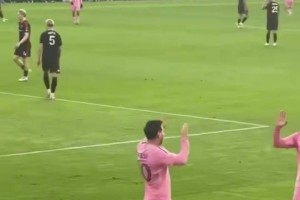 给就有！从这个角度看，梅西的进球更加轻松写意