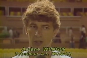 少帅时期！珍藏影像：温格87年摩纳哥比赛的赛后采访！