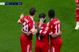 拜仁半场3-0亚特兰大！奥利赛妙传助攻，格纳布里单刀稳稳打进！