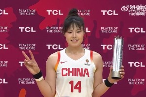 好像瘦了些更美啦李月汝回归首秀收获本场最佳！！