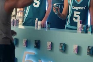 疯三又要来了！切特的最新广告！