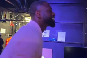 美娜解说湖人加时赛球迷纯享版 看我一分钟蛐蛐了多少人...