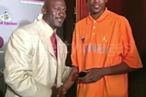 冥冥之中早已注定？名场面：乔丹和年轻的KD同框！