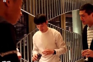 金左脚！邵佳一留洋德甲时曾让老将哈斯勒主动让出任意球主罚权